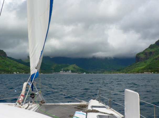 2- Arrivee nuageuse dans la baie de Cook 